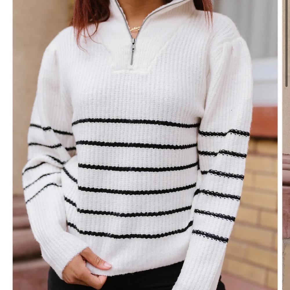 Medium | Striped Puff Sleeve Half Zip